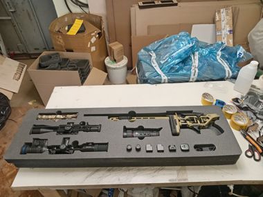 Кейс с ложементом (изолон) для карабина CZ 557 308 win, с прицелом Vortex, тепловизором Pulsar, тепломонокуляром, ДТК, зарядные устройства и АКБ.